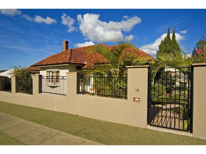 10 Doughty Avenue, Holland Park West, QLD 4121