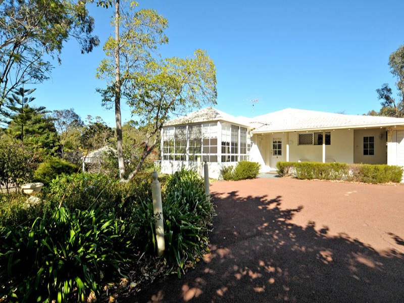 105 Gill Street, Mundaring, WA 6073 - realestate.com.au