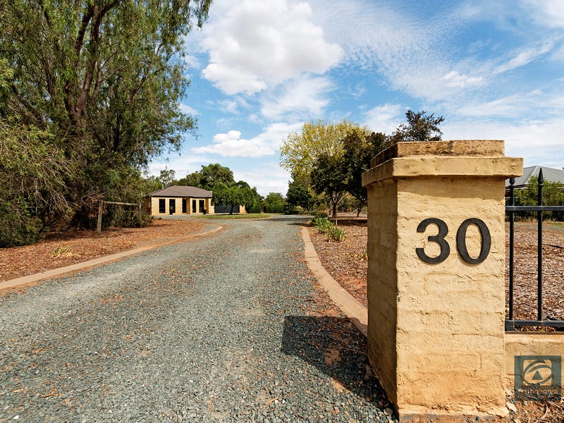 30 Village Court, Echuca, Vic 3564