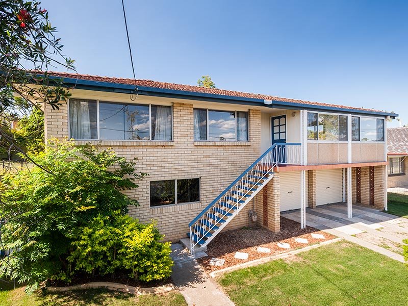 198 Broadwater Road, Mansfield, QLD 4122