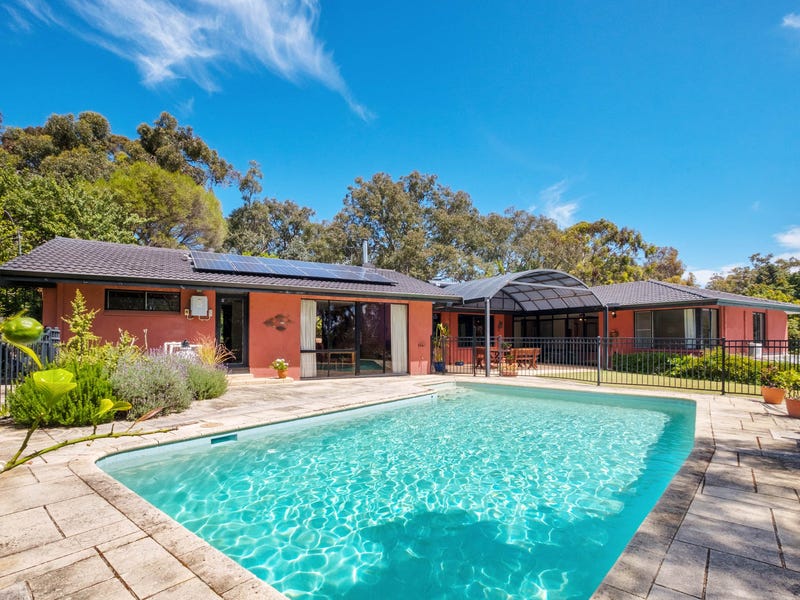 92 Lenori Road, Gooseberry Hill, WA 6076