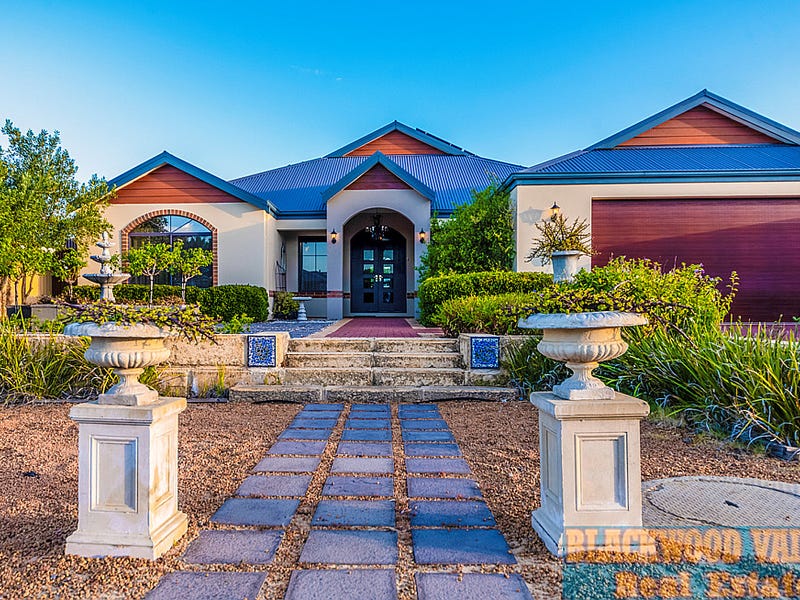 3 Lapwing Road, Dalyellup, WA 6230