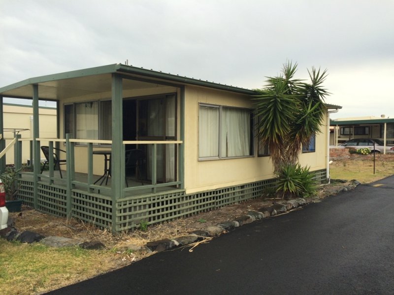 288 Picturesque St, Oaklands Village Judbooley Pde, Windang, NSW 2528