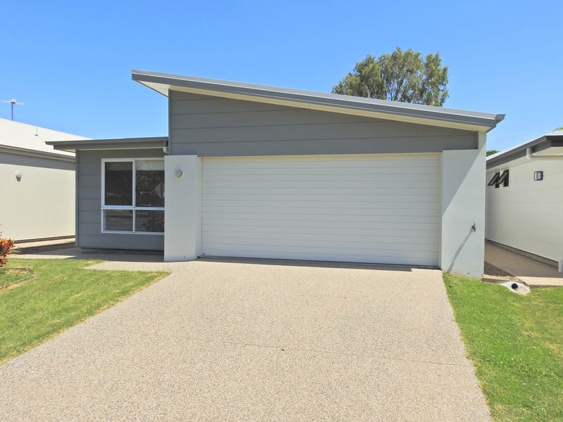 3/2 Mansfield Drive, Beaconsfield, Qld 4740 Property Details