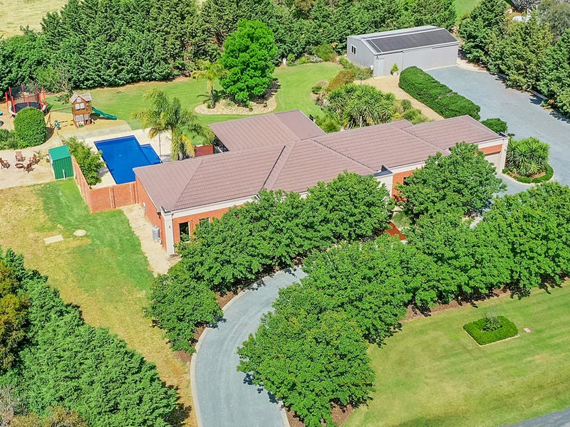 4 Meadow Court, Echuca, Vic 3564 Property Details