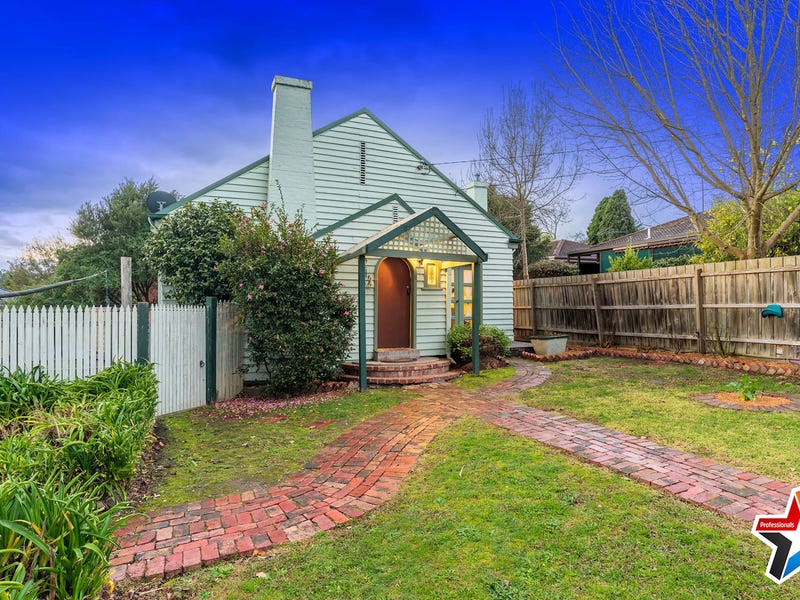 61 Surrey Road East, Croydon, Vic 3136 Property Details