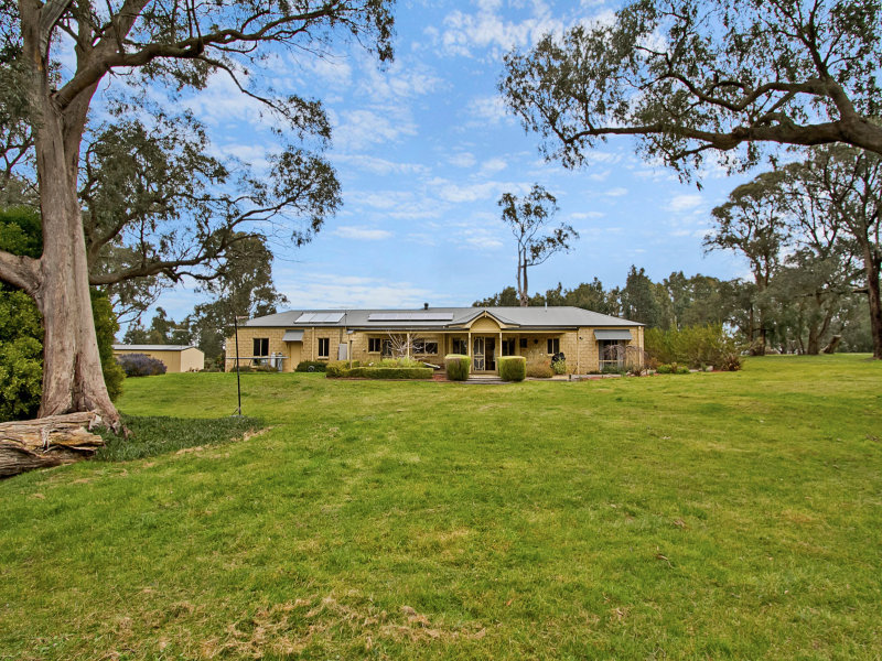 88 Woodvale Crescent, Lancefield, Vic 3435 Property Details