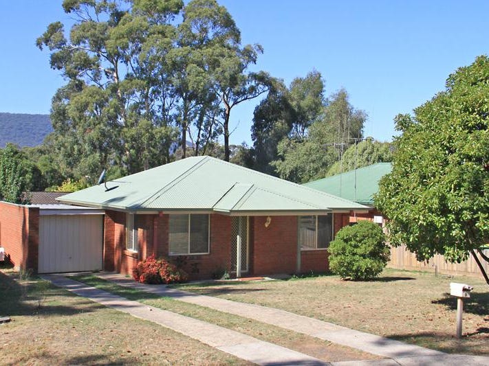 6 High Street, Woodend, Vic 3442 Property Details