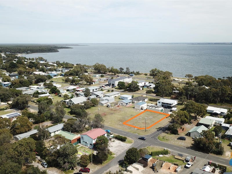 57 Sanctuary Road, Loch Sport, VIC 3851 57 Sanctuary Road, Loch Sport, VIC 3851