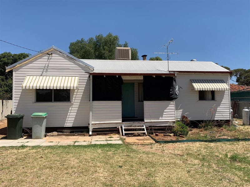 9 Todd Street, Merredin, WA 6415