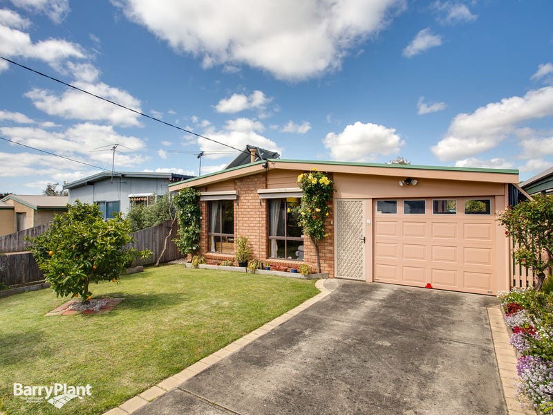 105 Fourth Avenue Rosebud VIC 3939 realestate