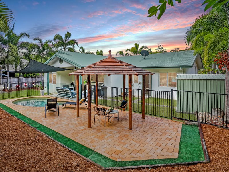 10 Helsdon Close, Clifton Beach, QLD 4879