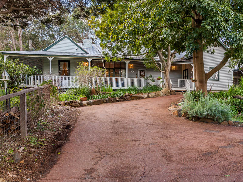 17 Lukin Avenue, Darlington, WA 6070 Property Details