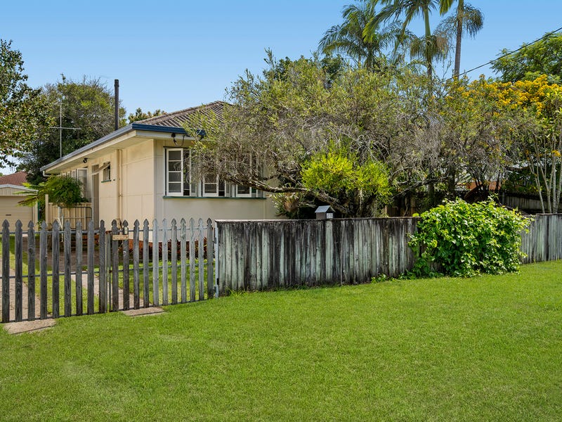 52 Worendo Street, Southport, Qld 4215 House for Sale