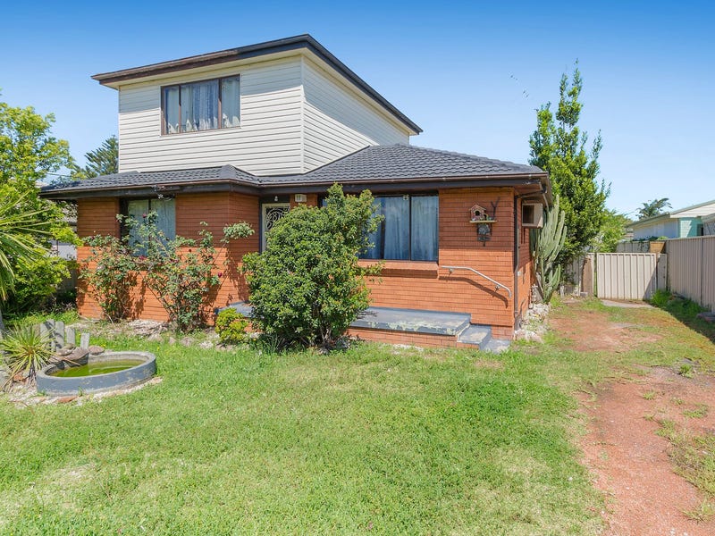 9 Parkes Street, Oak Flats, NSW 2529