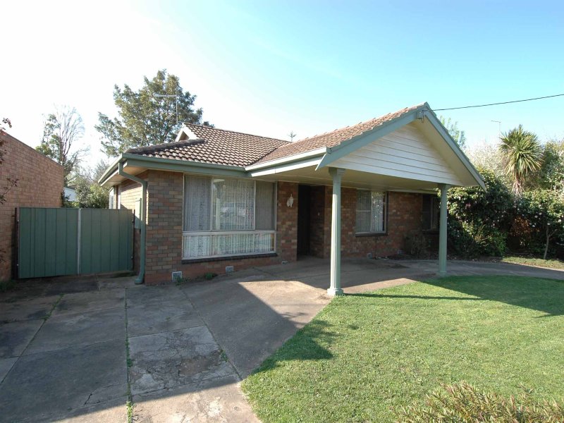 62 Cuthberts Rd, Alfredton, Vic 3350 Property Details