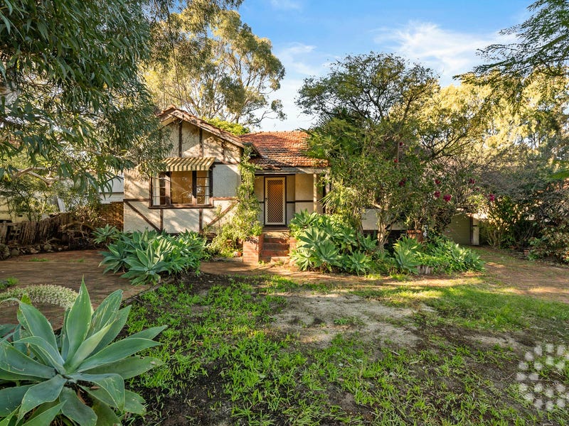 27 Snook Crescent, Hilton, WA 6163 Property Details