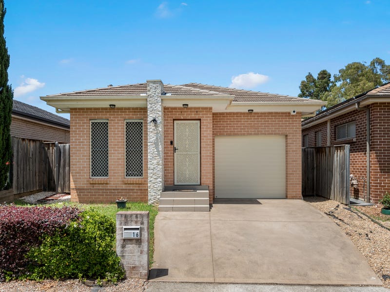 Houses for Sale in Minto, NSW 2566