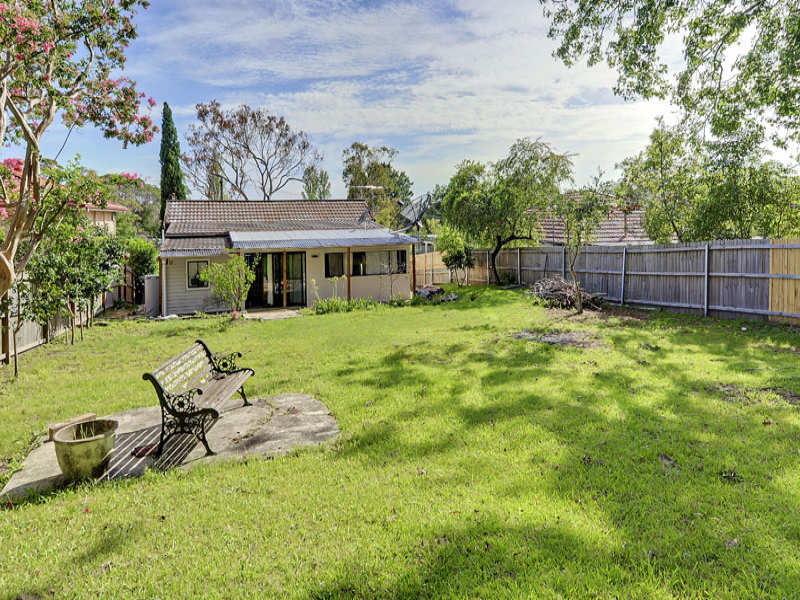 104 Burdett Street, Wahroonga, NSW 2076 Property Details