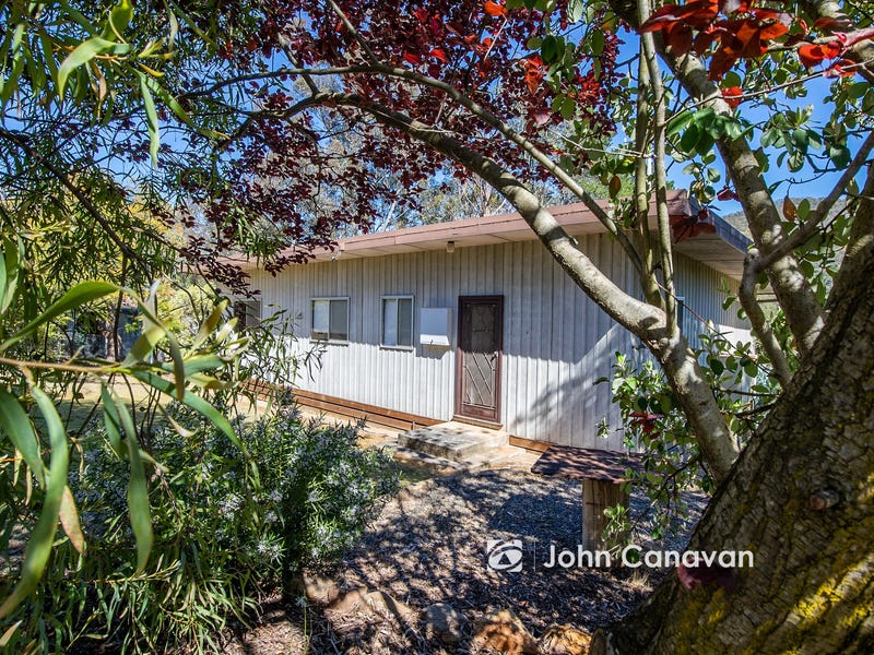 1 Valley Fair Rise, Macs Cove, VIC 3723