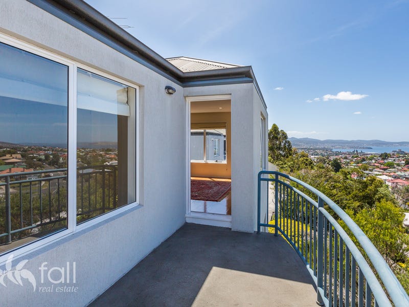 1/31 Valley Street, West Hobart, Tas 7000 Townhouse for Sale