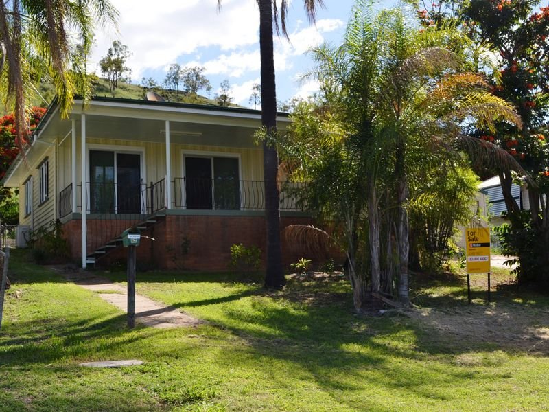 52 Porter St, Gayndah, Qld 4625 Property Details