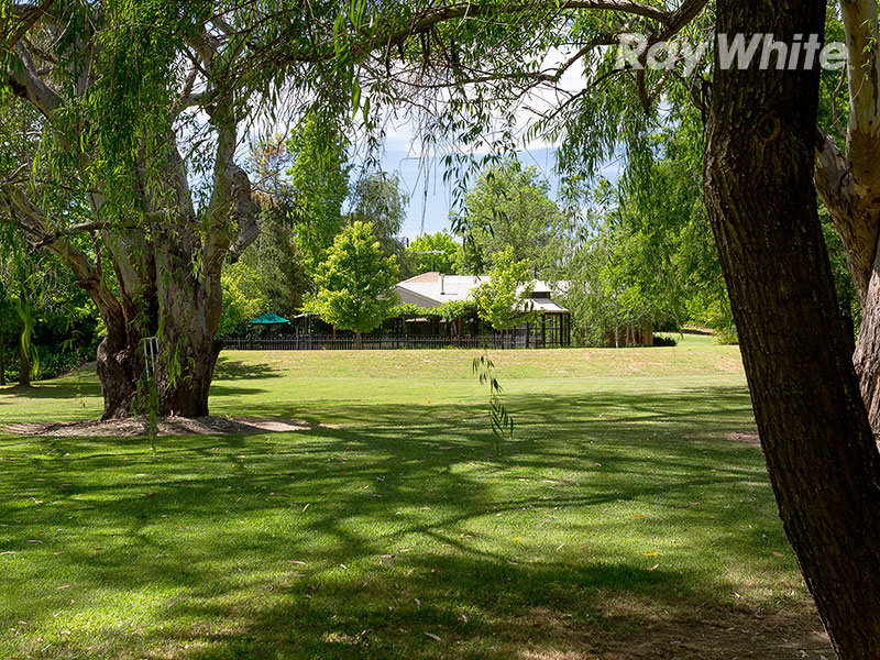 96 Huon Creek Road, Wodonga, Vic 3690 Property Details