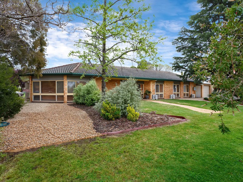 18 Dalkeith Avenue, Lake Albert, NSW 2650