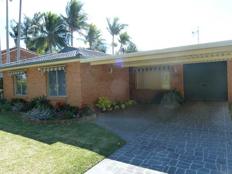 39 Taree Street, Tuncurry, NSW 2428