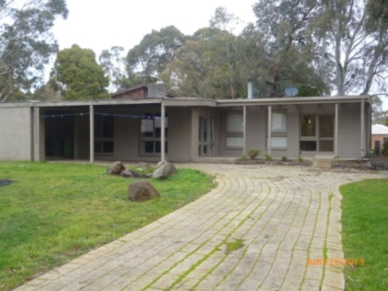 36 Ashbourne Road, Woodend, VIC 3442