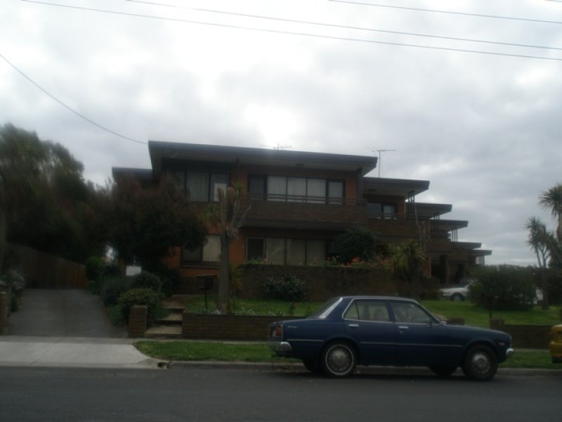 2/9 The Strand, Moonee Ponds, VIC 3039