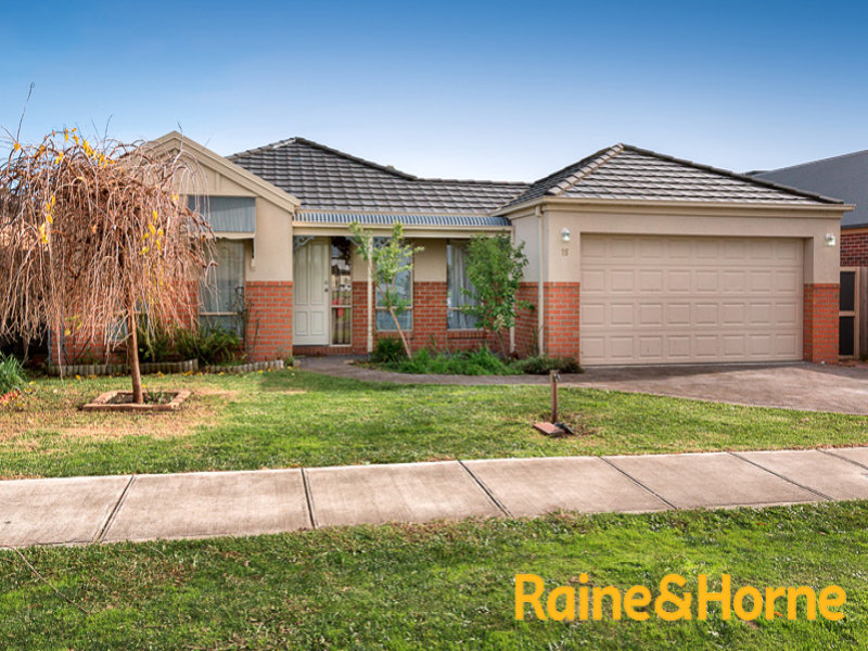 15 Parkstone Vista, Cranbourne, Vic 3977 Property Details