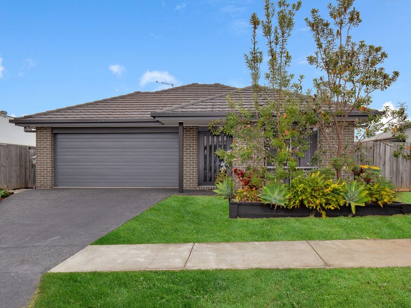 12 Tomlinson Street, Yarrabilba, Qld 4207 Property Details