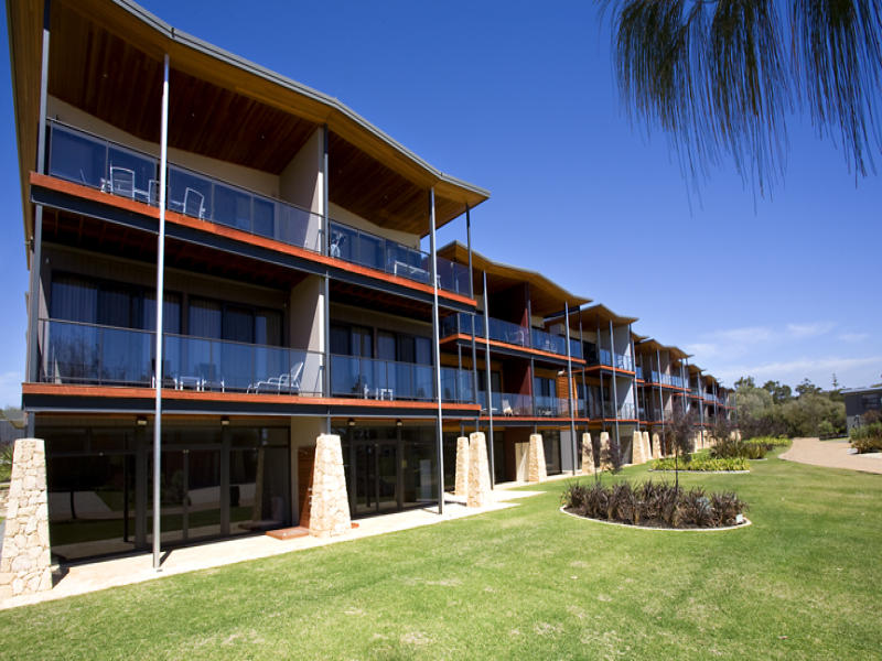 32B/77 Gifford Road, Dunsborough, WA 6281