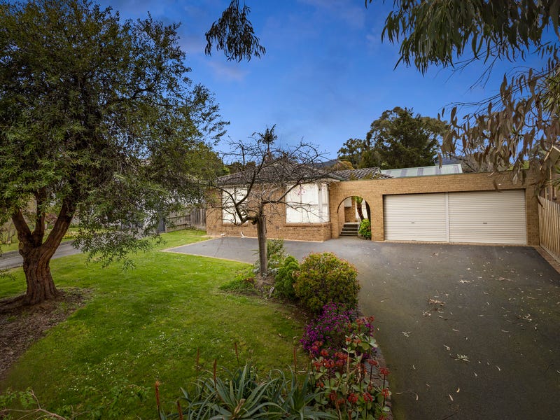 8 Walnut Drive, Kilsyth, Vic 3137 Property Details