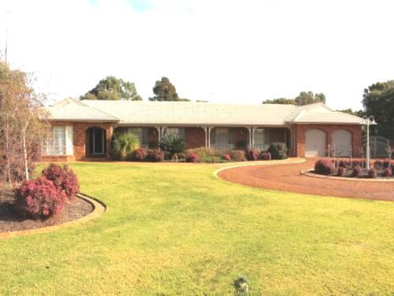 197 Petersham Road, Leeton, NSW 2705