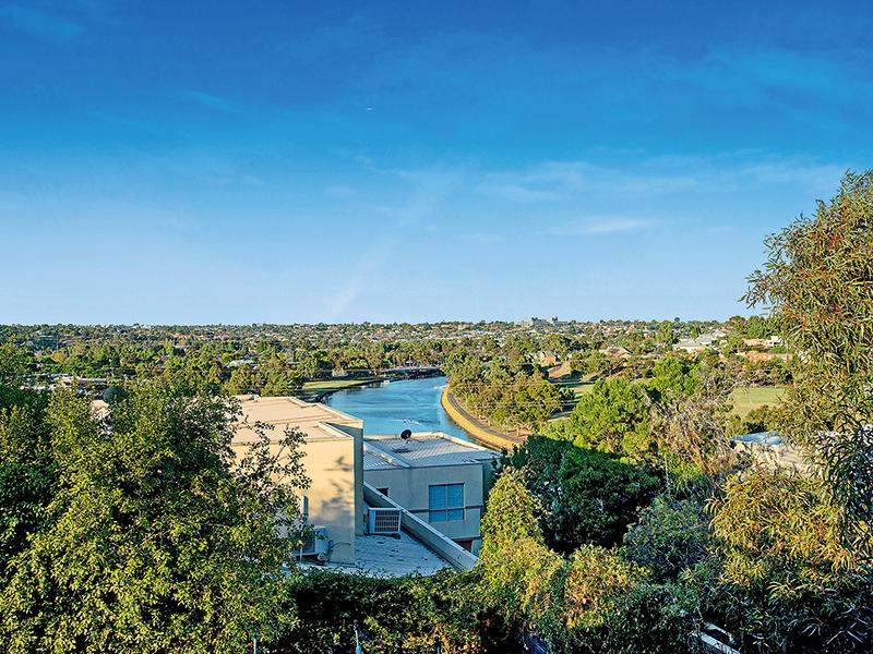 3 Belvedere Close, Maribyrnong, Vic 3032 Property Details