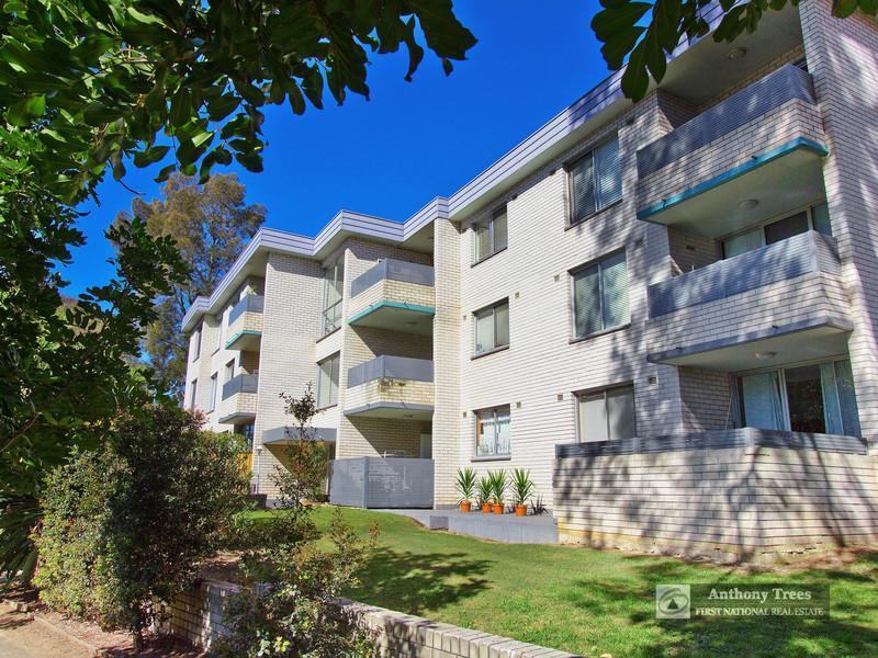 8/48 Pittwater Rd, Gladesville, NSW 2111 Property Details