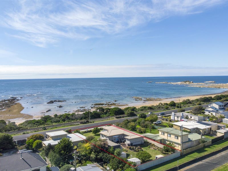 22 Penguin Road, West Ulverstone, TAS 7315
