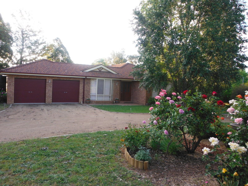 34 Vernon Drive, Cowra, NSW 2794
