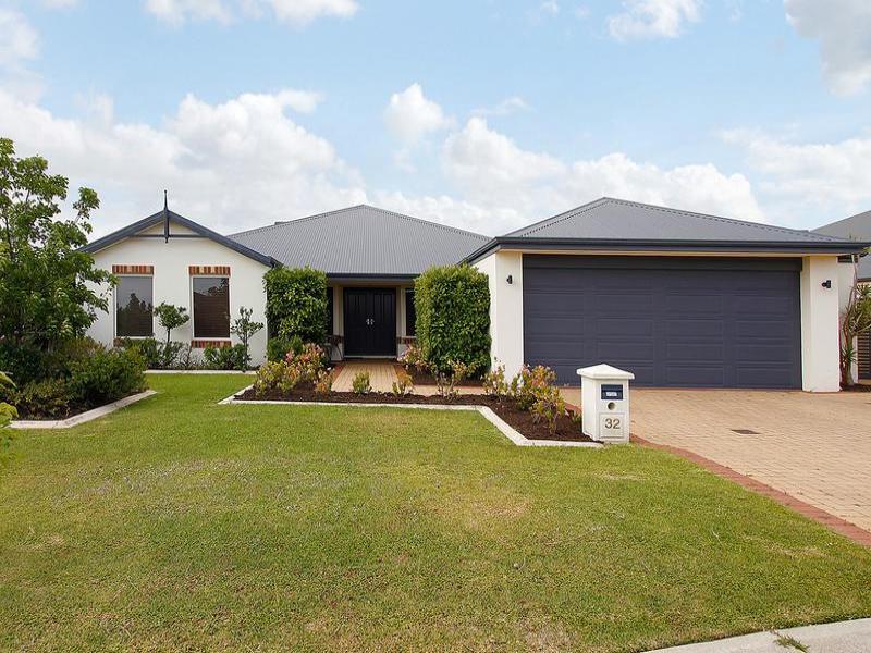 32 Halcyon Way, Atwell, WA 6164