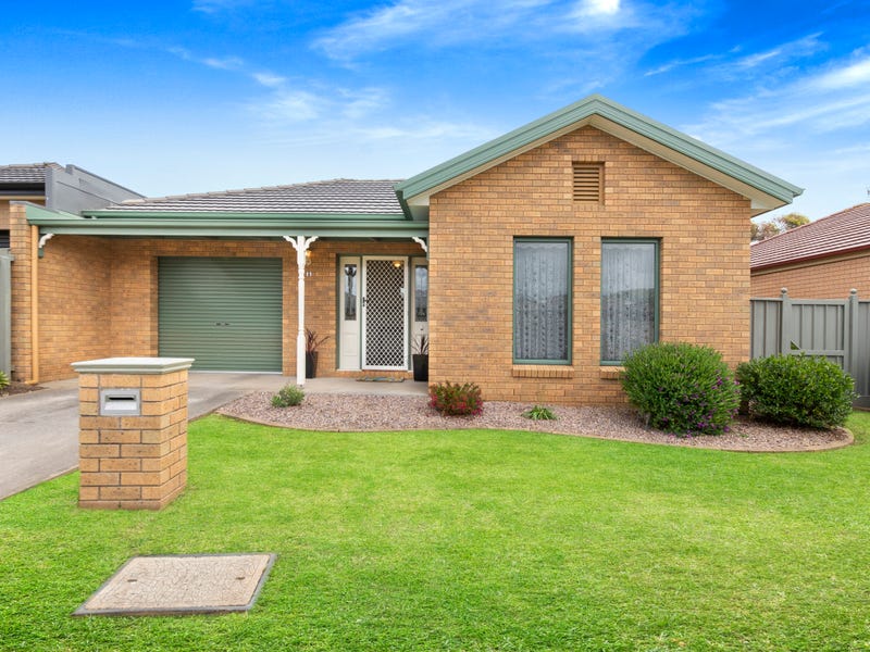 11 Schomberg Place, Warrnambool, Vic 3280 Property Details