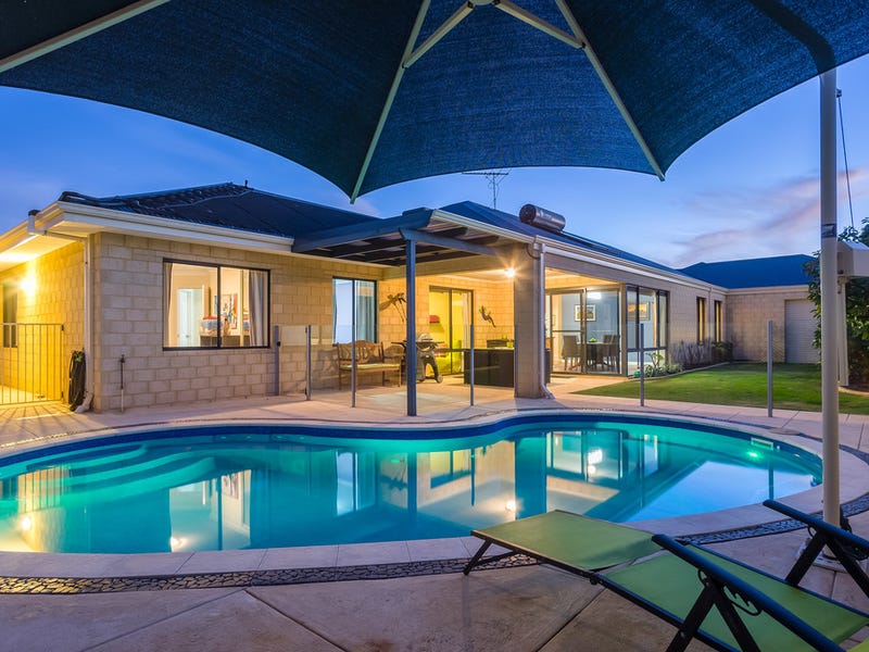 4 Rossmore Dve, Madeley, WA 6065 Property Details