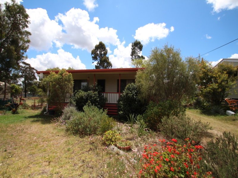 3 Queen Street, Kingsthorpe, Qld 4400 Property Details