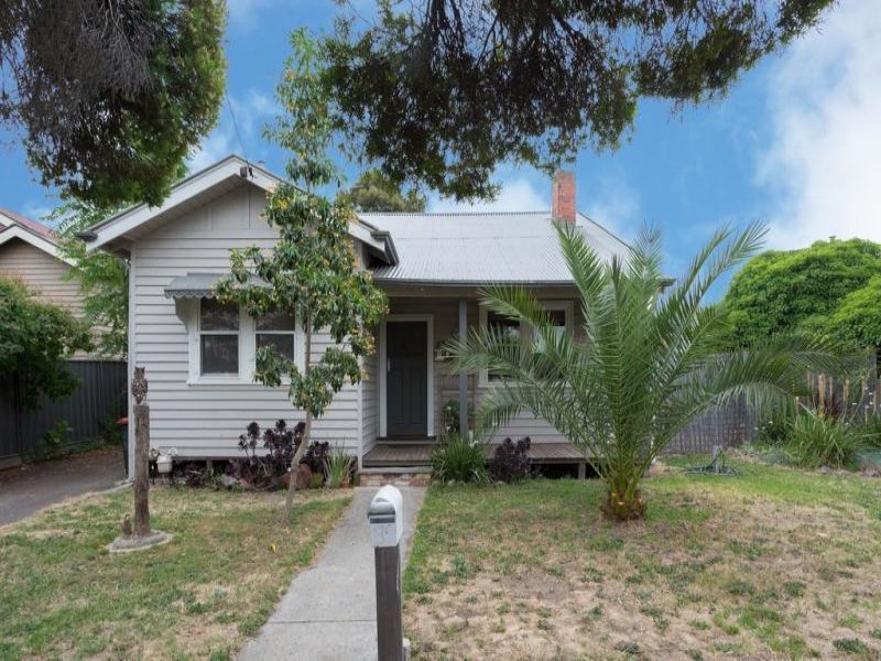 32 Carpenter Street, Bendigo, Vic 3550 Property Details