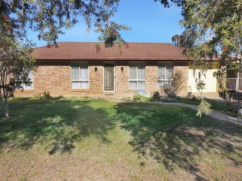 106 Commodore Cres, Narromine, NSW 2821