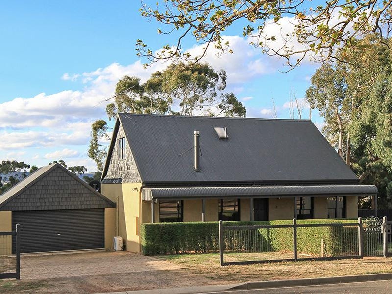 72 High Street Lancefield Vic 3435 Realestate Com Au