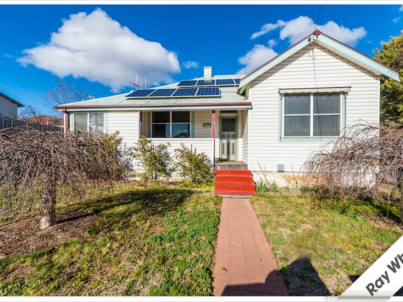 2 Cooma Street, Queanbeyan, NSW 2620 Property Details