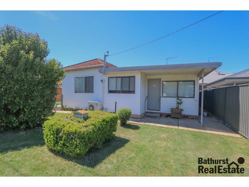 92 Peel Street, Bathurst, NSW 2795 Property Details