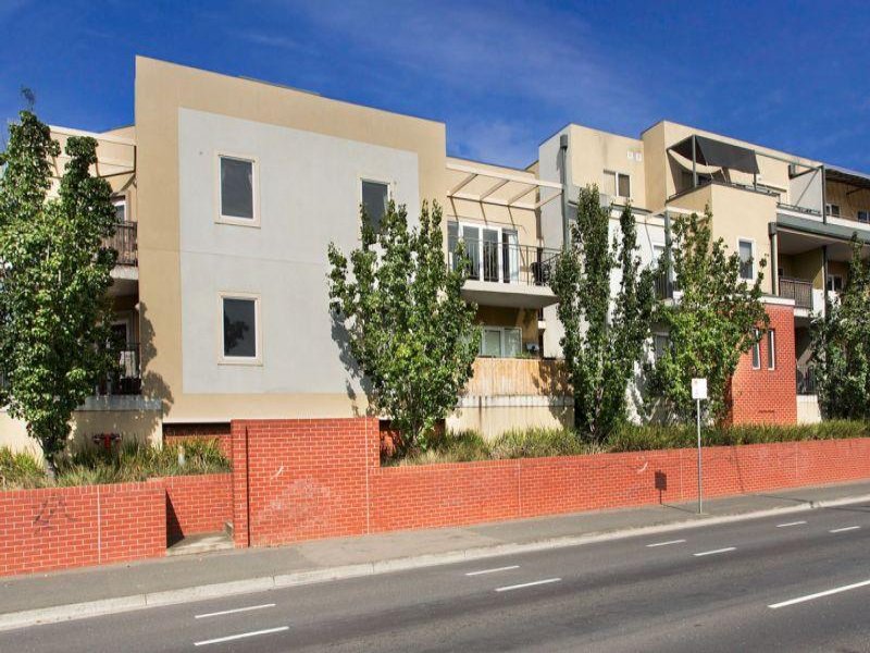 29/1 Gatehouse Drive, Kensington, Vic 3031 Property Details